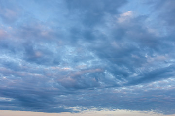 Fototapeta na wymiar Daytime sky with heavy clouds and dark weather