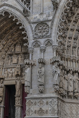 Obraz premium Fragment of Amiens Gothic Cathedral (Basilique Cathedrale Notre-Dame d'Amiens, 1220 - 1288). Amiens, Somme, Picardie, France.