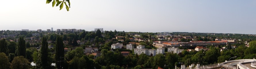 Fototapeta na wymiar Panorama de la ville de poitiers
