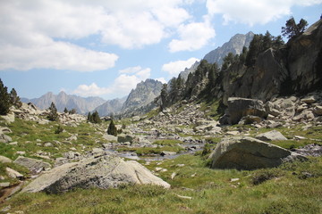 Large mountains, nature parks, lakes