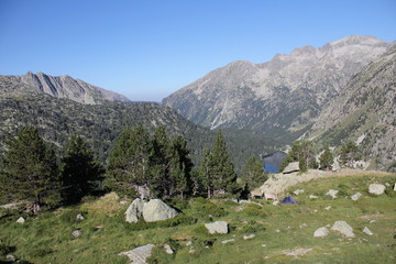 Large mountains, nature parks, lakes