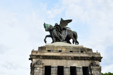 Fototapeta na wymiar Kaiser-Wilhelm-Denkmal am Deutschen Eck, Koblenz, Deutschland