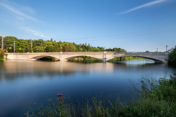 Fototapeta na wymiar Parkhill st bridge over Ottonabee river Peterborough 