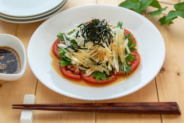 トマトとみず菜と大根サラダ