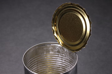 缶詰の缶