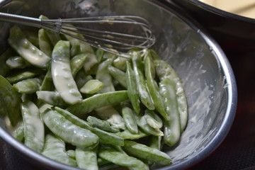 Preparation of field green beans tempra