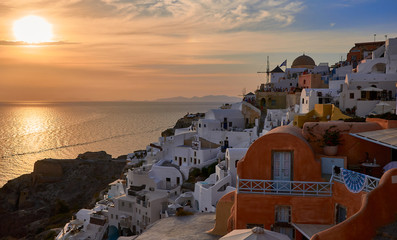 Fototapeta premium Oia city during Santorini Sunset