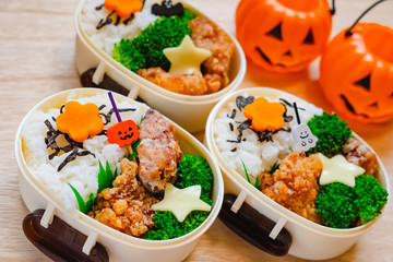 唐揚げ弁当　ハロウィン風