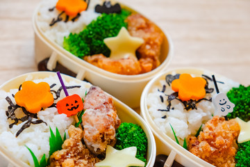 唐揚げ弁当　ハロウィン風