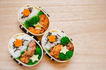 手作りの唐揚げ弁当　複数