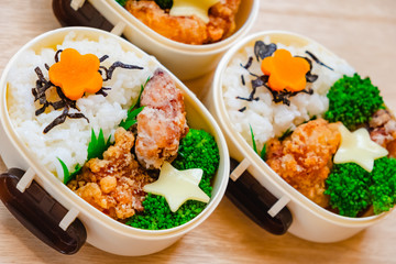 手作りの唐揚げ弁当　複数