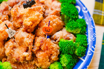 ハロウィンパーティー　イメージ　唐揚げ　パンプキン