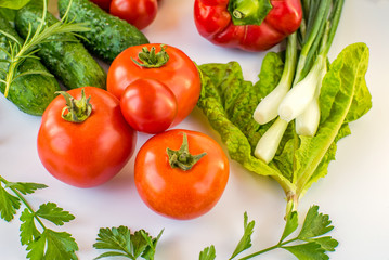 Fototapeta na wymiar fresh vegetables on a white background. healthy food