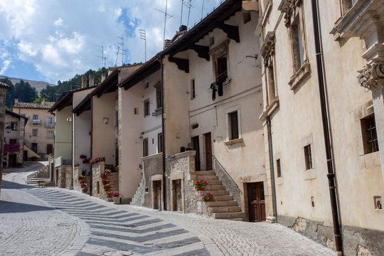 pescocostanzo medieval city historic center italy