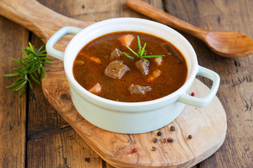 Gulaschsuppe
