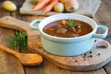Gulaschsuppe