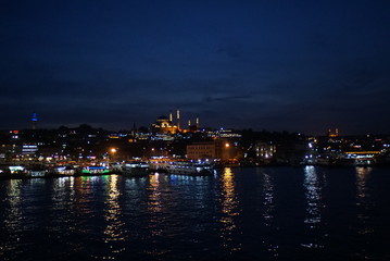 Fototapeta na wymiar night landscape of Istanbul, Turkey
