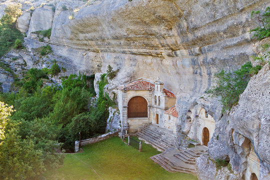 Natural monument of Ojo Guare&ntilde;a, karstic complex of caves and an Hermitage