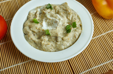 Burnt aubergine raita
