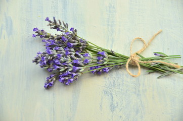 Obraz na płótnie Canvas bunch of lavender on wooden background