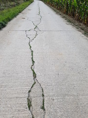 Obraz premium Die Welt spaltet sich