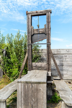Guillotine