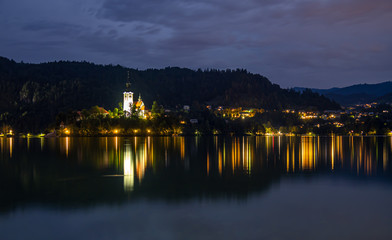 Fototapeta na wymiar Evening blue hour at Bled lake in Slovenia
