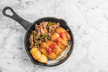 チキンカツと焼き肉ランチ