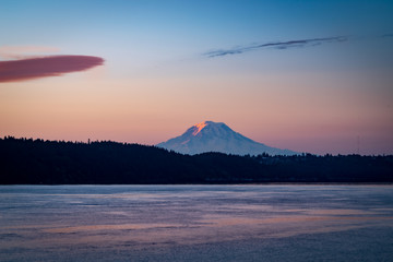 mount Rainier at sunrise