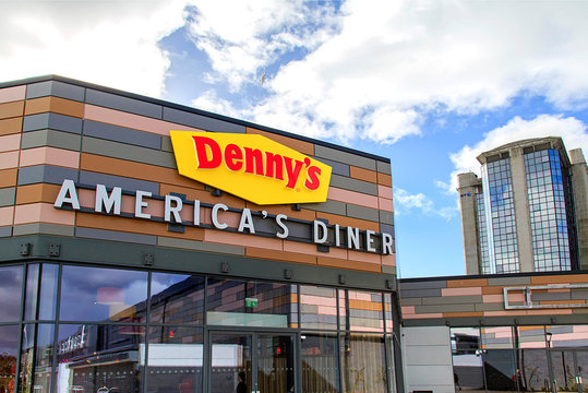 Las Vegas, JUN 3, 2021 - Sunny exterior view of the Denny's and