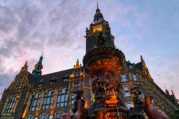 Naklejka premium Historisches Rathaus und Brunnen in Wuppertal
