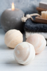 Spa composition with body brushes and towels