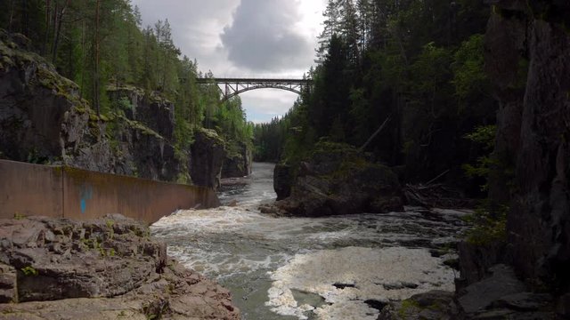 Deep Canyon and Narrow Bridge Railway, Establishing shot, Slow Motion