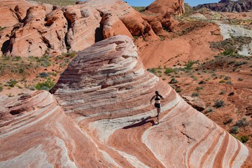 rock formation with red and orange waves in Valley of Fire State Park, Nevada