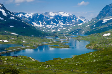 Fototapeta na wymiar European road E134 over the mountain area Haukelifjell, Norway