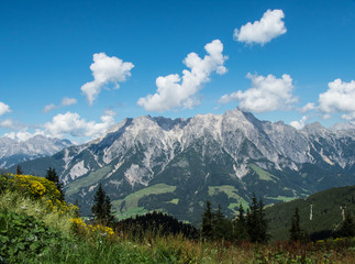 Fototapeta na wymiar Ausblick vom Saalachtaler Höhenweg im Salzburger Land