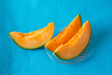 北海道名産である赤肉の夕張メロン