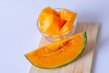 北海道名産である赤肉の夕張メロン