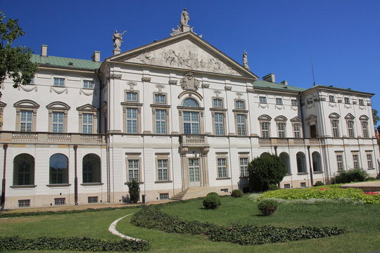 Der 1695 erbaute barocke Krasiński-Palast in Warschau (Polen), auch als Commonwealth-Palast bekannt.