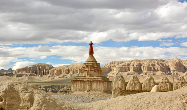 Stupa near Tholing Monastery on the background of Sutlej Valley sand landscape