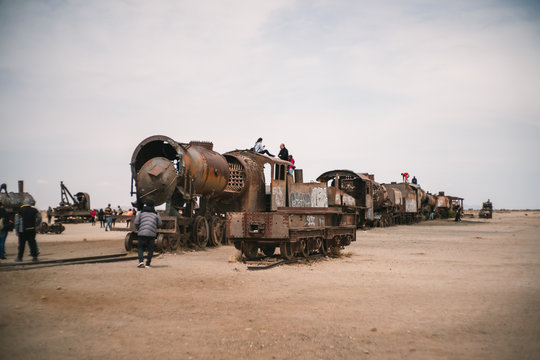 列車の墓場 の写真 ロイヤリティフリーの画像 グラフィック ベクターおよびビデオ Adobe Stock