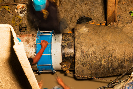 steel pipe fixed with joint connection(bell and spigot connection) of old concrete water pipe over 40 years ago, 600 mm diameter