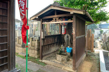 Fototapeta na wymiar 東京都港区高輪光福寺の、ゆうれい地蔵