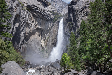 Naklejka na ściany i meble Lower Yosemite Falls 09