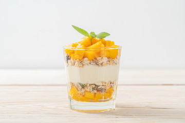 mango yogurt with granola