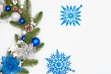 Fototapeta na wymiar christmas wreath on a white background, flatley, copyspace