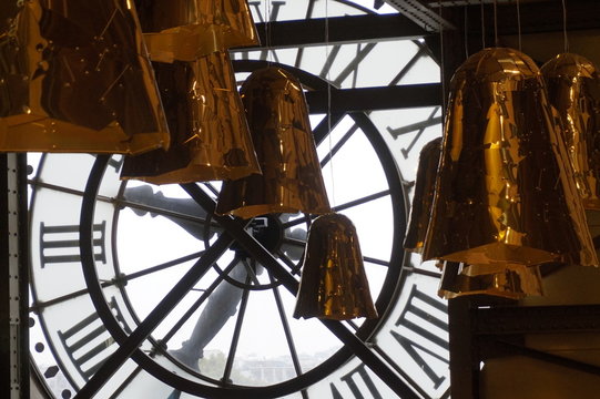 clock mus&eacute;e du louvre, paris ,france ,europe 
