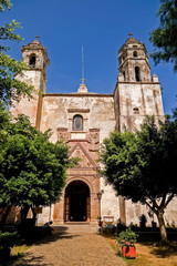 Fototapeta na wymiar Iglesia colonial del convento de la Natividad(s.XVI).Tepoztlán. Estado de Morelos .México.