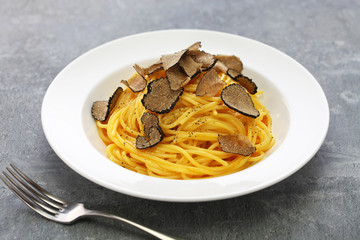  fresh black truffle carbonara spaghetti 