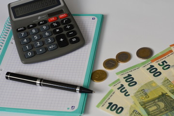 Money types for financial calculation